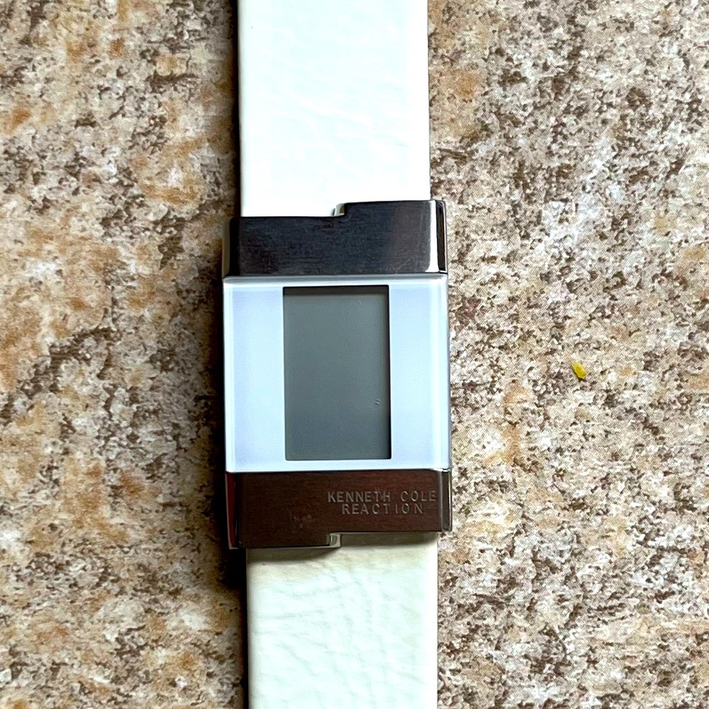 Kenneth Cole Reaction digital watch